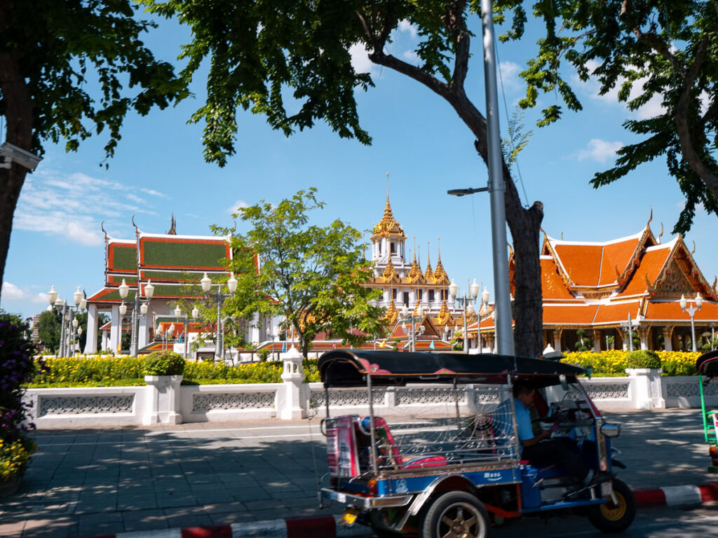 is bangkok safe for solo female travellers