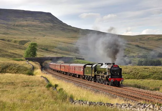 18 One Day Trips From Manchester by Train for Couples